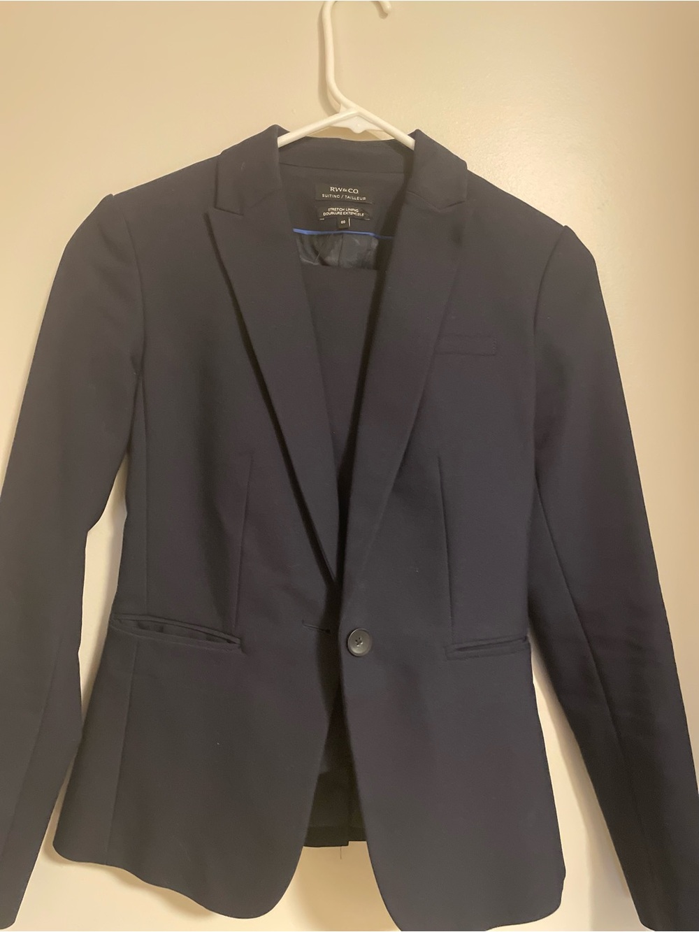 RW&CO. Navy Single-Button Women's Blazer and skirt